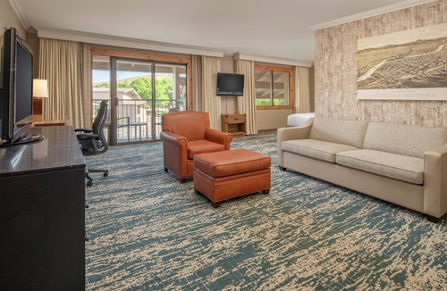 Heart of Missoula Hotel | Edgewater Missoula, Tapestry Collection by Hilton