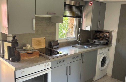 Figari House | El Maquis in a 3,000 m² landscaped garden, calm and a change of scenery.