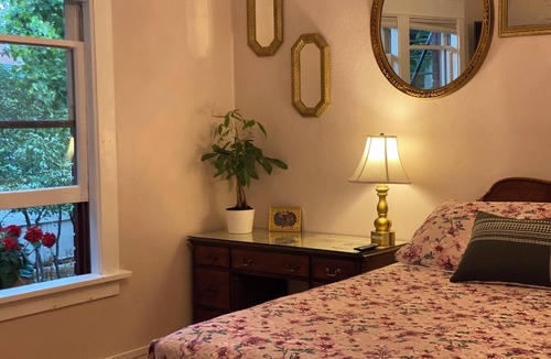 University District Bed & Breakfast | Elegant 2BR Craftsman w/Fireplace, across from UM, sleeps 4