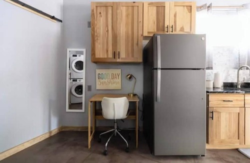 Ponderosa Trails Apartment | Elegant Casita, French Doors, Full Size Kitchen & W/D, Fire Pit, Patio & Sofabed
