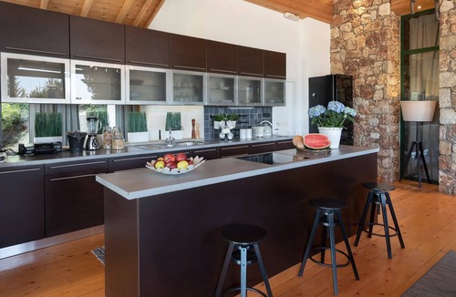 Salakos Villa | Elegant Charming House With Outdoor Pool