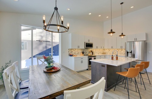 Priest River House | Elegant Priest Lake Townhome ~ 1 Mi From Lake