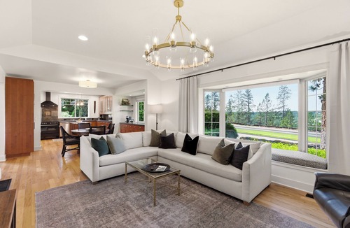 Manito House | Elegant South Hill Home on the High Drive Bluff
