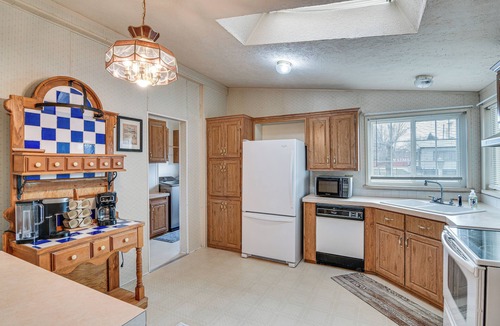 East Ely House | Ely Gem < 1/2 Mi to Nevada Northern Railway!