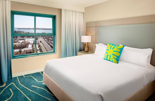 Marina District Hotel | Embassy Suites by Hilton San Diego Bay Downtown