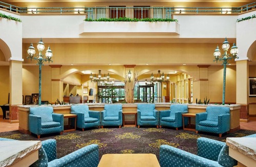 Greensboro Hotel | Embassy Suites by Hilton Greensboro Airport