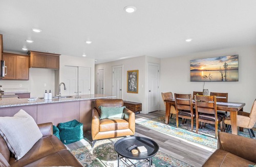 Hermiston House | Emerald Escape