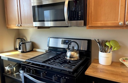 Middletown House | Emerald Lodge quiet efficiency
