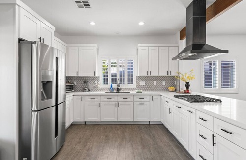 Coachella House | Empire Polo Grounds Close! Gorgeous pool home! Bike to Coachella!