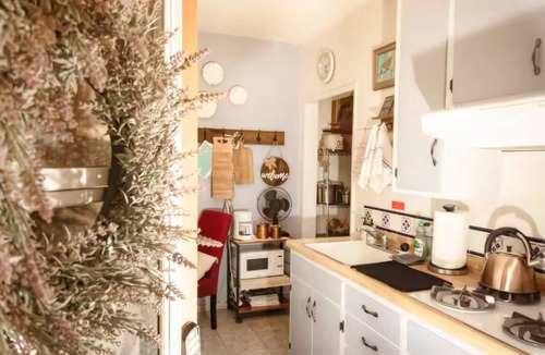 Visalia Cottage | Enchanted Cottage at Venice Cove Farm