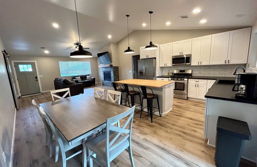 Pinetop-Lakeside House | Enjoy a relaxing stay in this mountain home with open layout and spacious deck.