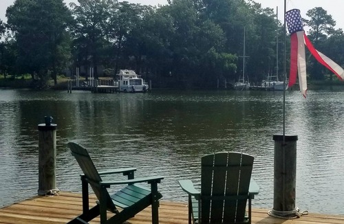 Reedville House | Enjoy a relaxing spring getaway at our private & peaceful waterfront cottage!