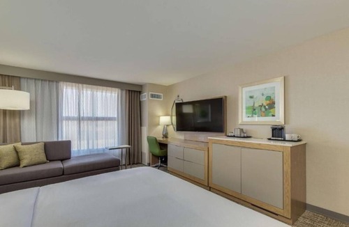 Chandler Hotel | Enjoy an Eco-Certified Stay with Heated Pool, On-Site Dining, and I‑10 Access
