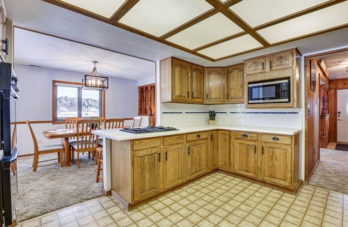 Granby House | Enjoy Deck + Mtn Views: Grand Lake Retreat!
