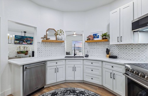 Lake Havasu City House | Enjoy Lake Views this Fall 1 Month at a Time