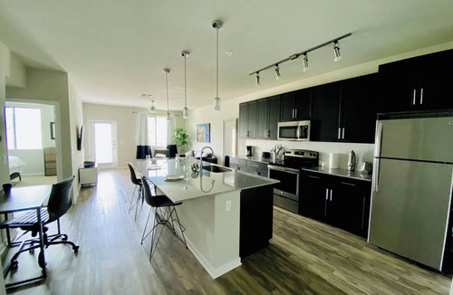 Downtown Apartment | Enjoy our luxury 1 bedroom loft with fitness room and AC in charming Chandler