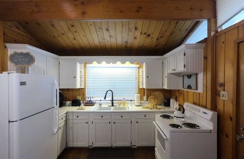 Panguitch Cottage | Enjoy Springtime at Bryce’s Zion House by Zion and Bryce National Parks!