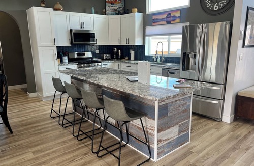 Greenehaven House | Enjoy stunning Lake Powell views from your deck—relax, unwind, and explore!