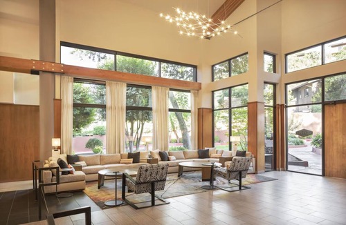 Uptown Sedona Hotel | Enjoy Stunning Red Rock Views from Your Cozy Room in Sedona
