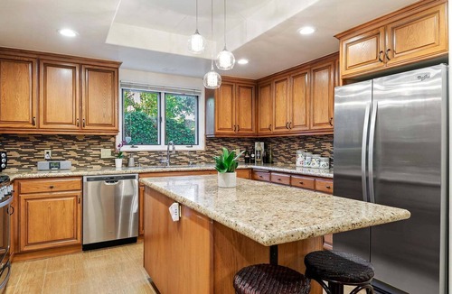 Laguna Condo | Enjoy the Beauty of Downtown Santa Barbara Walk Everywhere!