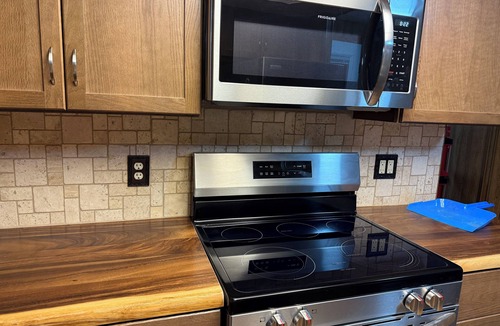 Garden Valley Cabin | Enjoyable 2-bedroom cabin in castle mountain community.