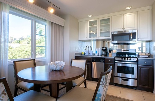 Del Mar Hotel | Ensuring a Very Comfortable & Memorable Stay! Kitchen, Parking Onsite!