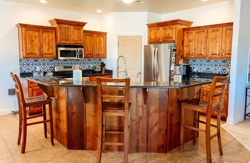 Apple Valley House | Entire Duplex - Sleeps 10 - Mountain View & Sport Court - Close to Zion NP