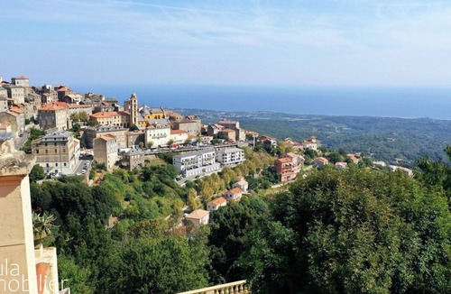 Cervione Apartment | Entre mer et Montagne,au Coeur de Cervione,appartement Entièrement Rénové