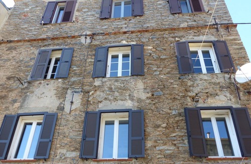 Cervione Apartment | Entre mer et Montagne,au Coeur de Cervione,appartement Entièrement Rénové