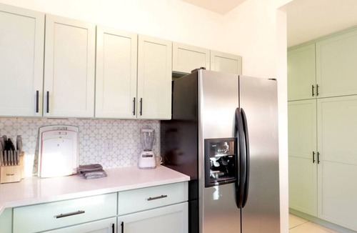 North Mountain House | Epic 6BR w/Pool, Spa + Fire Pit | Walk to Trails
