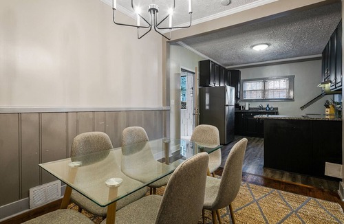 Deer Park House | EPIC STOCKED BARDSTOWN RD 2B2BA HOME WITH INDOOR FIRE TABLE AND 3 PATIOS