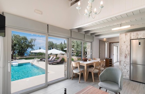 Tsoukaladhes Villa | Eratito - Three Bedroom Villa, Sleeps 6
