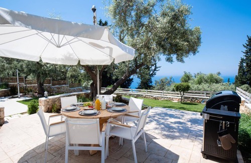 Tsoukaladhes Villa | Eratito - Three Bedroom Villa, Sleeps 6