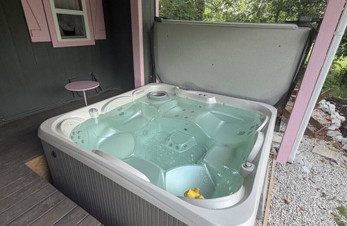 West Newton Cabin | Escape to the Rosy Rodeo Tiny Cabin
