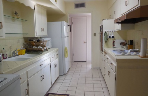 Newlife House | Escape to the Sun in Sun City