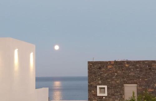 Achlia House | Ethereal Southcrete Villas