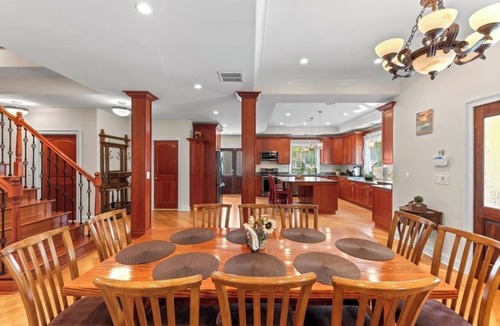 South Haven House | European House.Hot Tub.Walk to Beach. Private Pool Next Summer 2027.