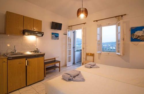 Platis Gialos Hotel | Evdokia Studios