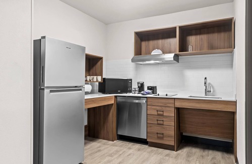 Bowling Green Hotel | Everhome Suites Bowling Green by Choice Hotels