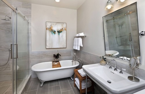 Winters Hotel | Everything You Need For The Perfect Vacation! Free Parking, Pets Are Welcome!