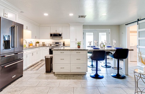 Maryvale House | Excellent Phoenix Retreat! Sleeps 9. Grassy Yard.