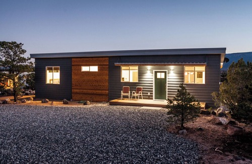 Torrey House | Exceptional Vacation Home - 1 bdr in Torrey, UT near Capital Reef National Park
