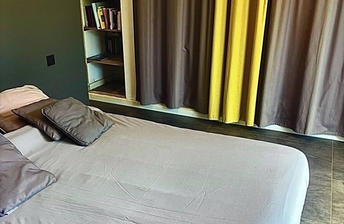Cirendinu Bed & Breakfast | Exclusive 23m² suite close to the beach