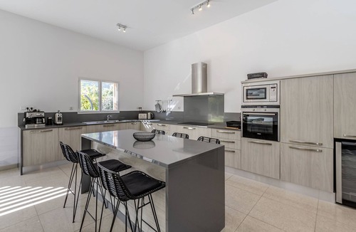 Calvi Villa | Exclusive Four-Bedroom Villa featuring a Private Pool, Garden, Parking and Spa