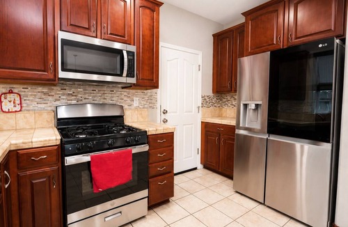 West Sacramento House | Executive Home 30+ Day Ideal for Traveling Professionals & Insurance Housing