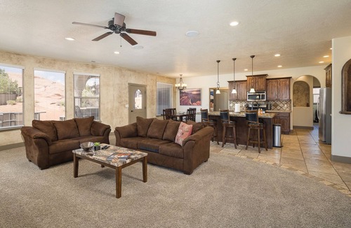 Moab South Valley House | Executive Rental Home Near Golf Course