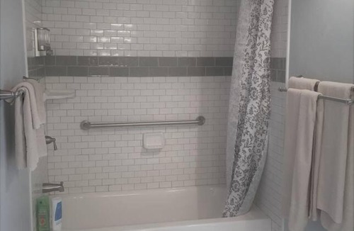 Clarkdale Apartment | Expansive Ground Floor Pensione.