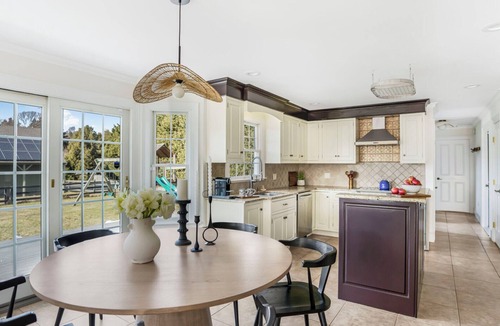 Southold House | Expansive North Fork Estate on almost 3 Acres, Close to Vineyards and.