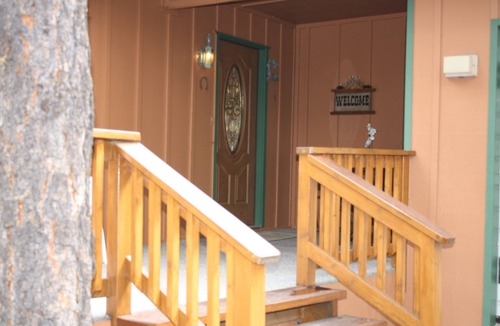 Pinetop Cabin | Experience a Cozy Pinetop Retreat Cabin getaway.