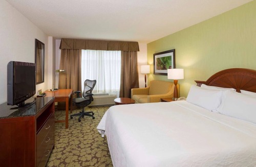 Silver Lane Hotel | Experience Fall In Glastonbury! Pool, Parking, On-site Dining | 2 Units